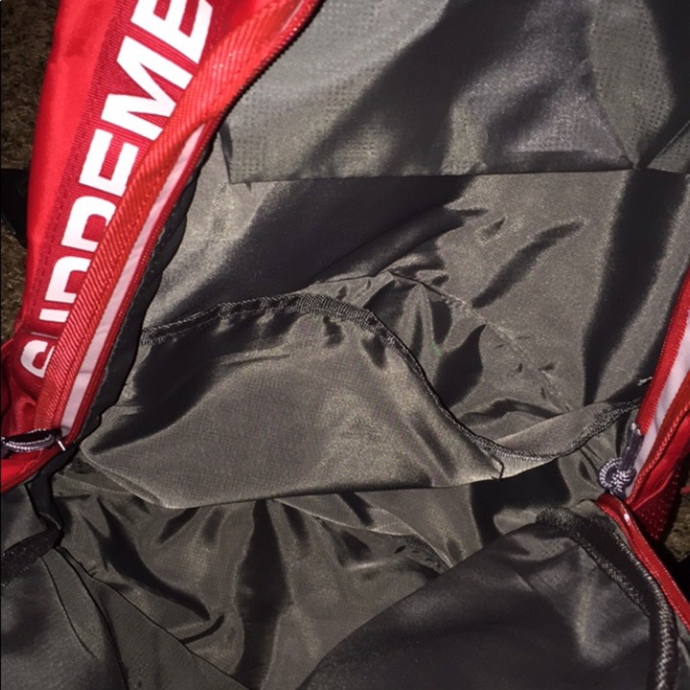 Supreme Backpack - Picture 3 of 5